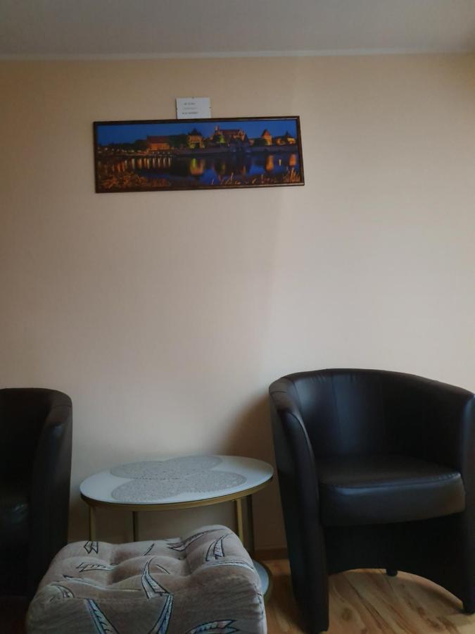 U Iwony I Piotra Lägenhet Malbork Exteriör bild